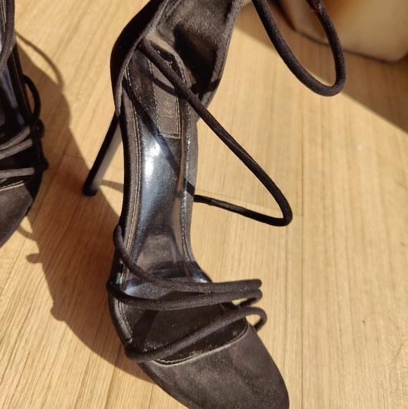 Black stilettos by Forever21 - Picture 4 of 12